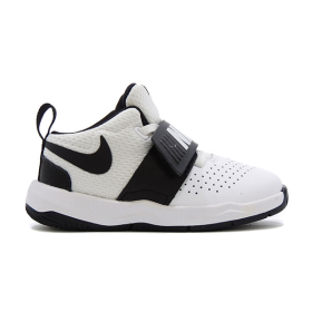 NIKE PATIKE TEAM HUSTLE D 8 (TD) ZA DEČAKE